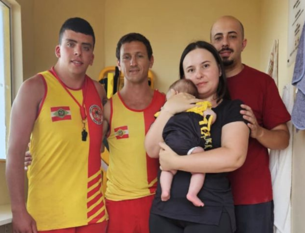 Bebê de 3 meses é salva após engasgo em Jaguaruna