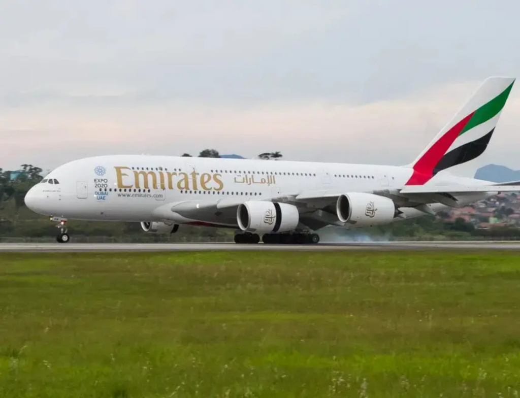 Voos para Dubai e Doha retornam a Guarulhos após ataques ao Irã