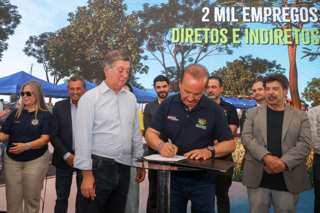 Estado autoriza início das obras do Parque Urbano e Marina da Beira-Mar em Florianópolis