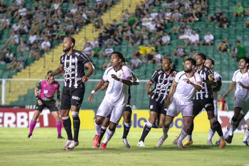 Figueirense encara o Joinville de olho na permanência na elite do estadual