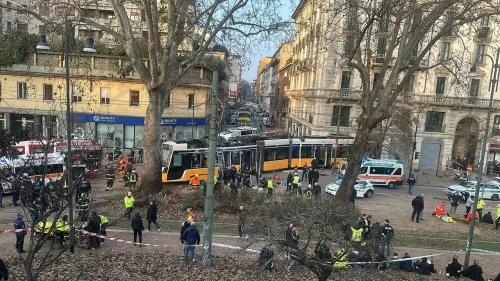 Descarrilamento de bonde mata dois e deixa 40 feridos em Milão