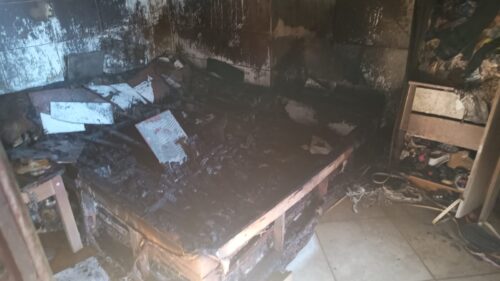 Incêndio atinge quitinete no Bela Vista, em Palhoça