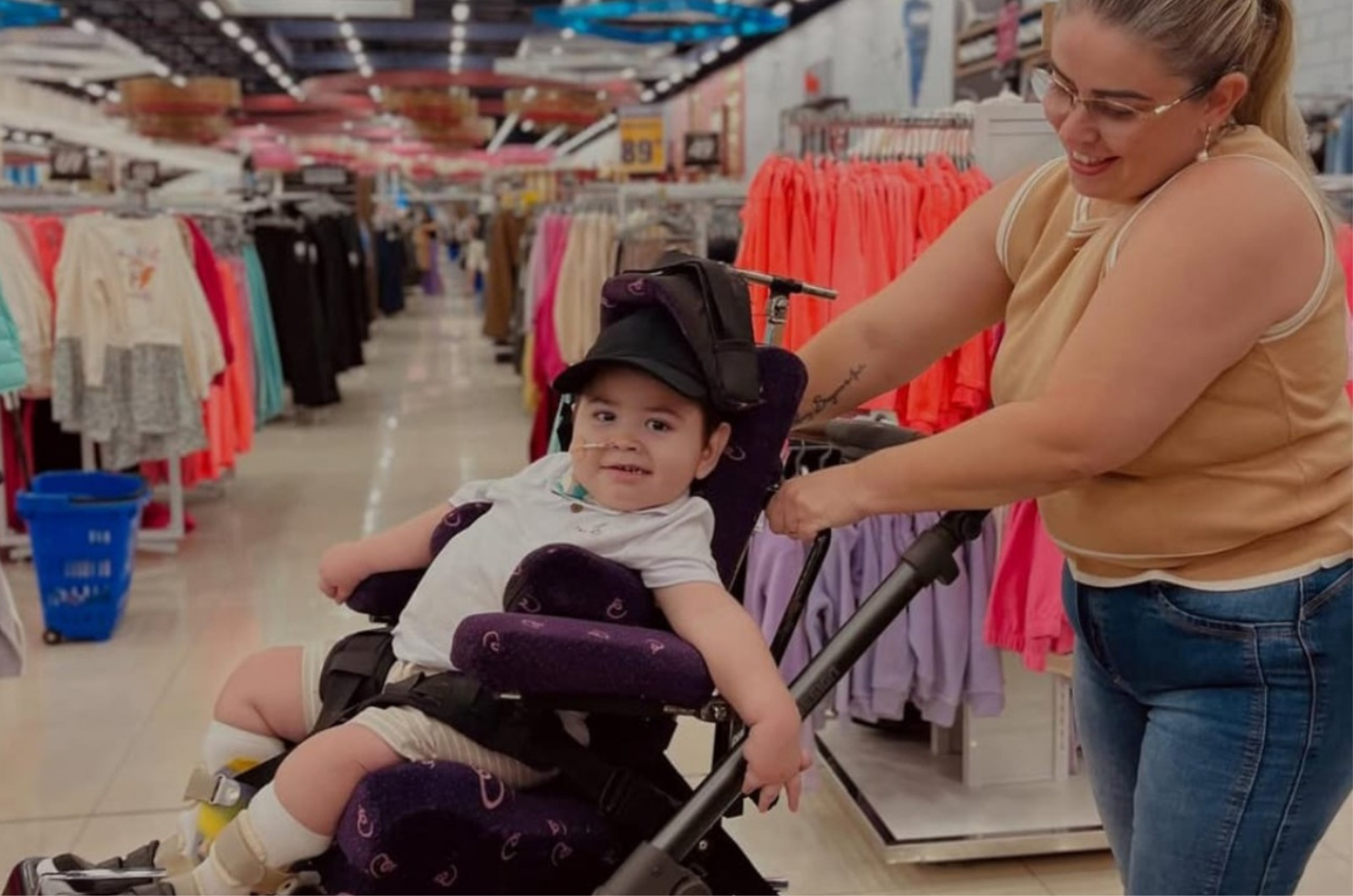 Menino de 3 anos com paralisia cerebral precisa de ajuda em Santa Catarina