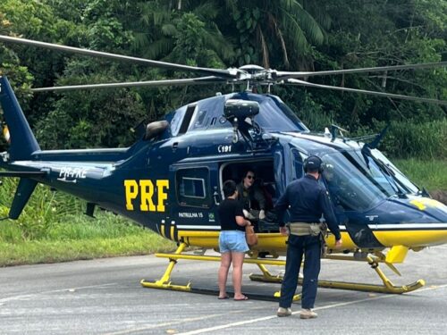 PRF e SAMU usam helicóptero para socorrer criança com câncer na BR-101