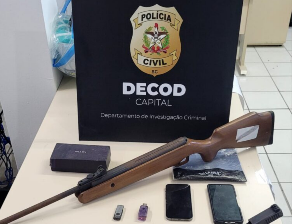 Polícia Civil cumpre mandados contra ex-modelo em Florianópolis