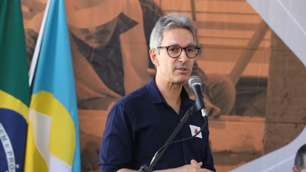 Presidente do PL diz que Zema é nome “ideal” para vice de Flávio Bolsonaro