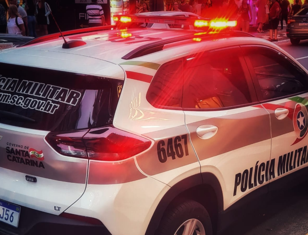 Foragido da Justiça é detido com maconha em Criciúma