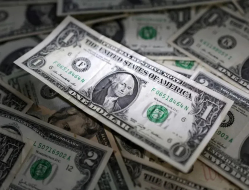 Dólar fecha a R$ 5,15 e Ibovespa bate recorde