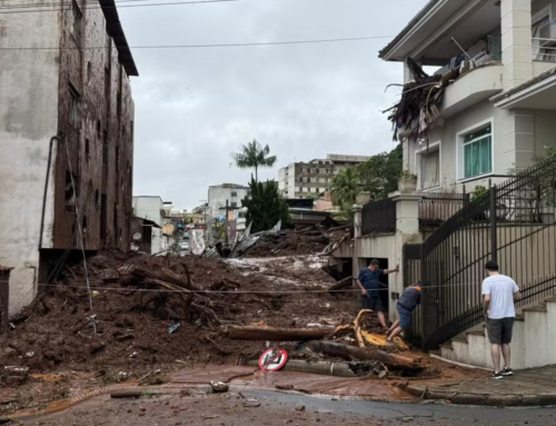 Chuvas deixam 30 mortos e 39 desaparecidos em MG