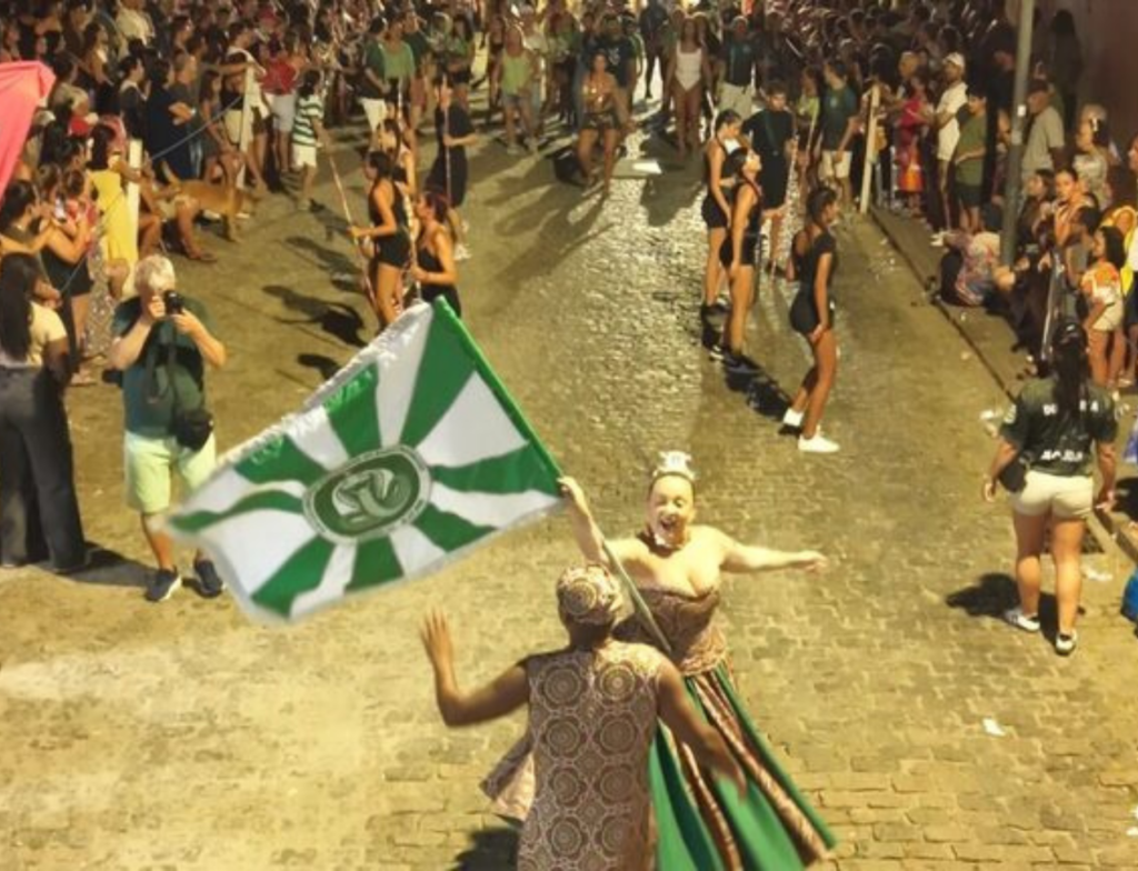 Mocidade Independente conquista título histórico no Carnaval de Laguna