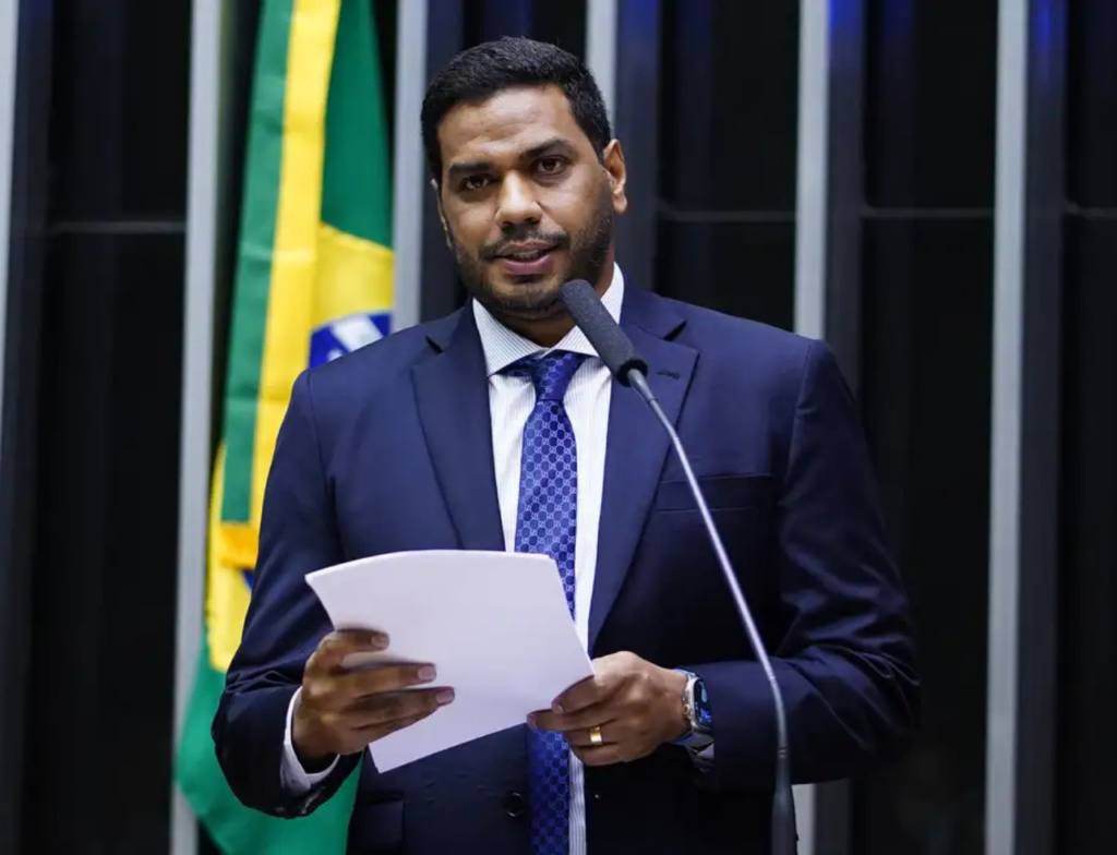 TCU amplia sigilo em caso do Banco Master