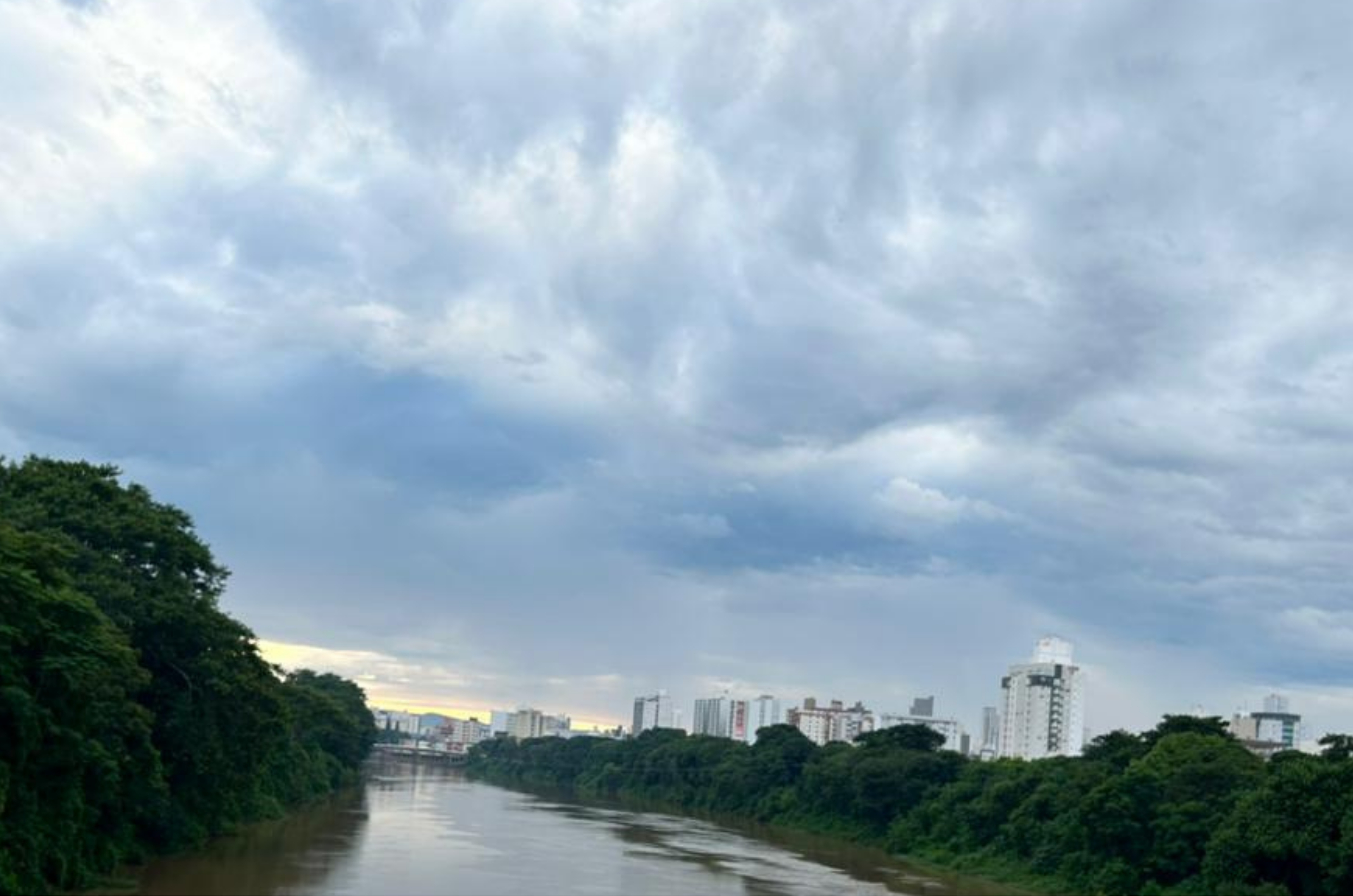 Segunda de Carnaval começa com alerta de temporais em Santa Catarina