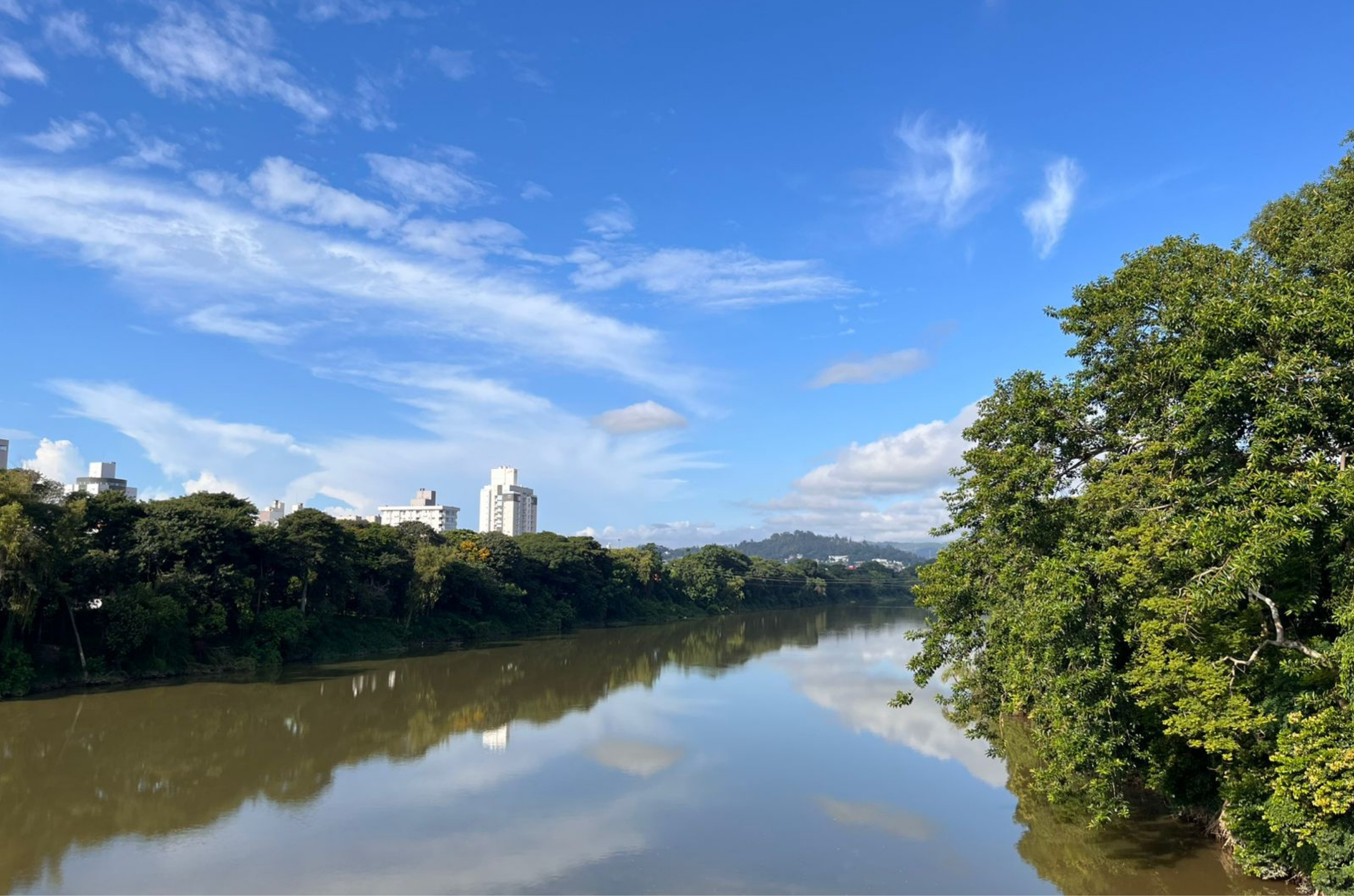 Sexta-feira será de calor intenso e risco de temporais isolados em Santa Catarina