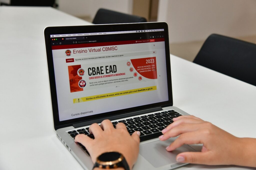 Inscrições abertas para curso básico de atendimento a Emergências do Corpo de Bombeiros de SC