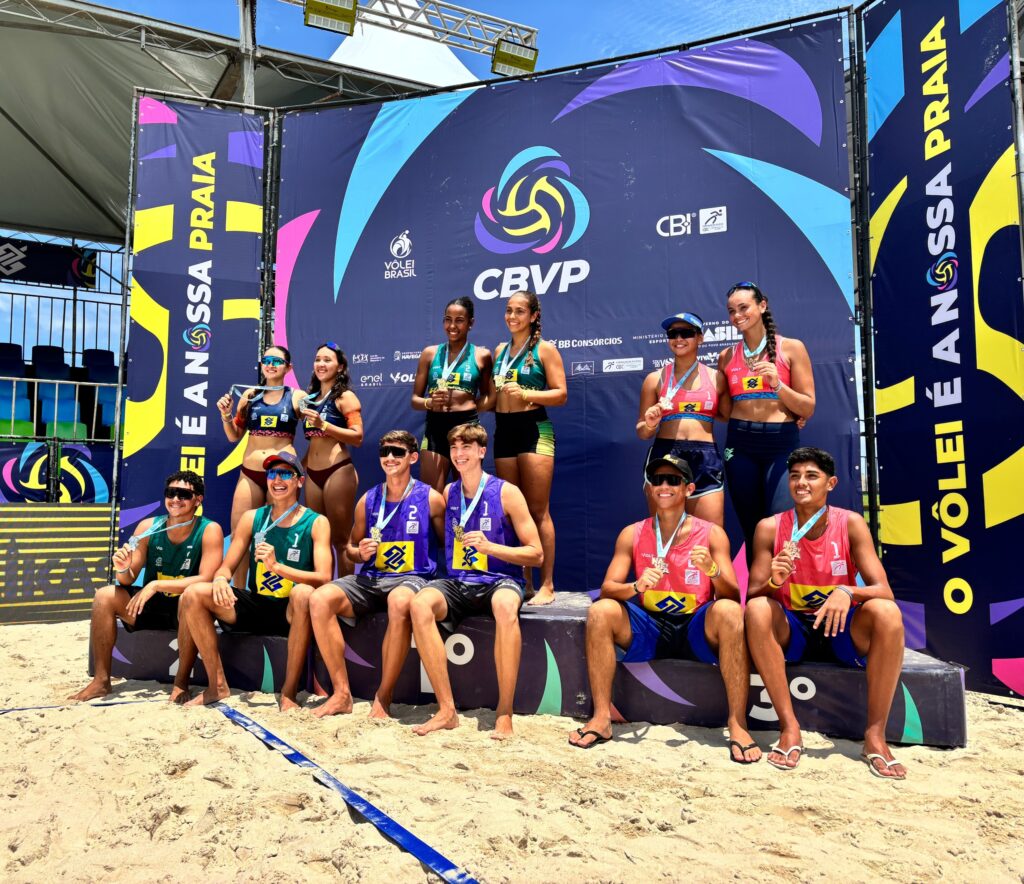 Dupla de Navegantes conquista bronze no Brasileiro de Vôlei de Praia Sub-19