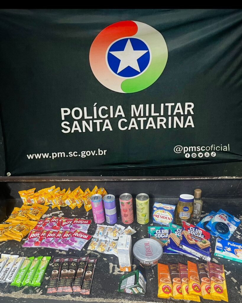 Mulher é presa com quase R$ 300 em itens furtados de supermercado em Itajaí