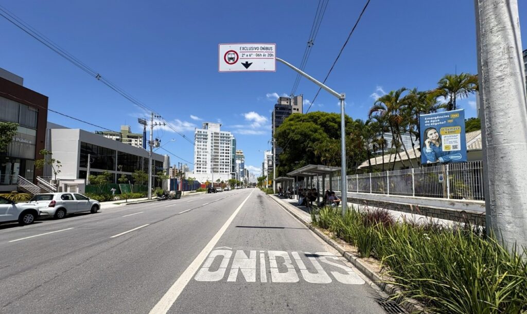 Avenida de Itajaí passa a contar com faixa exclusiva para ônibus a partir desta quinta-feira