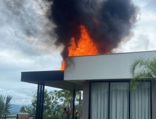 Explosão de ar-condicionado provoca incêndio em residência de São Ludgero