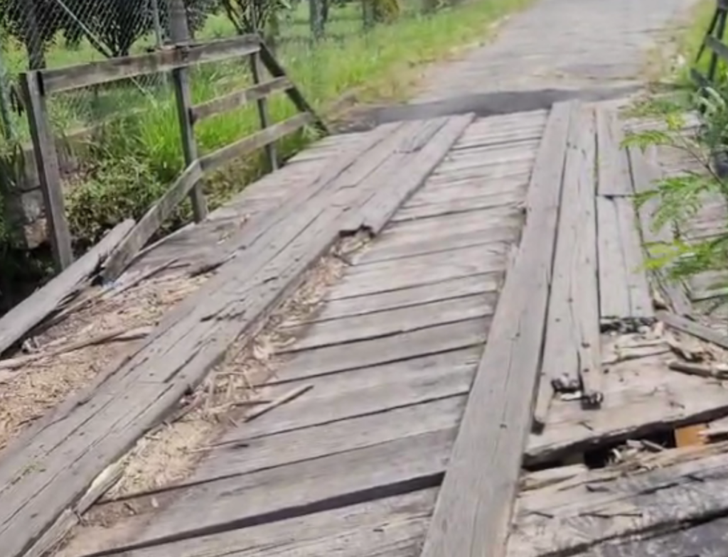 Moradores cobram nova ponte no bairro Vila Rica, em Criciúma