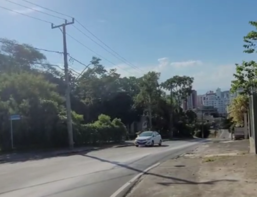 Ônibus da saúde causa derramamento de óleo em Criciúma