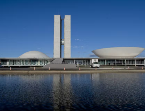 Congresso aprova reajuste salarial e novas vantagens a servidores do Legislativo