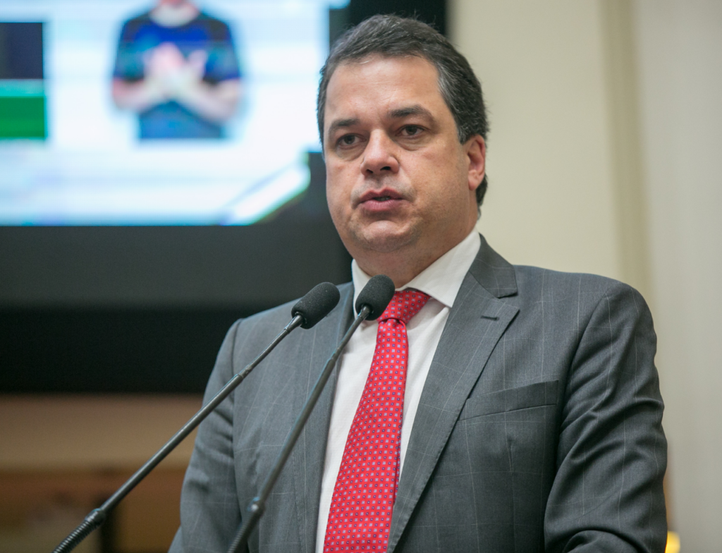 Rodrigo Minotto assume coordenação da bancada do Sul na Alesc