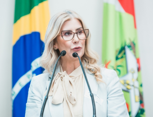 Educação de SC inicia ano letivo com 500 mil alunos