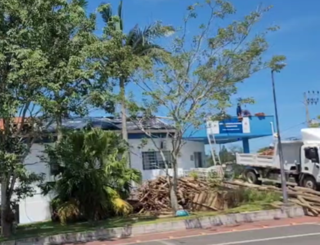 Obra em posto de saúde de Criciúma é alvo de críticas após danos por chuva