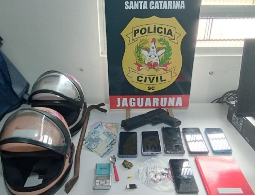 Operação policial em Tubarão prende quadrilha envolvida em roubo a supermercado e tráfico