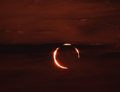 Eclipse solar anular ocorre nessa terça(17): veja onde será possível observar fenômeno