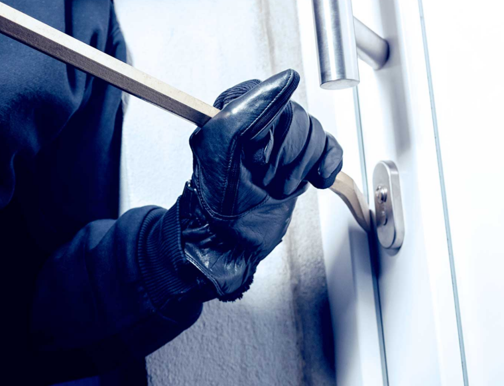 Homem é rendido e tem carro roubado em Içara