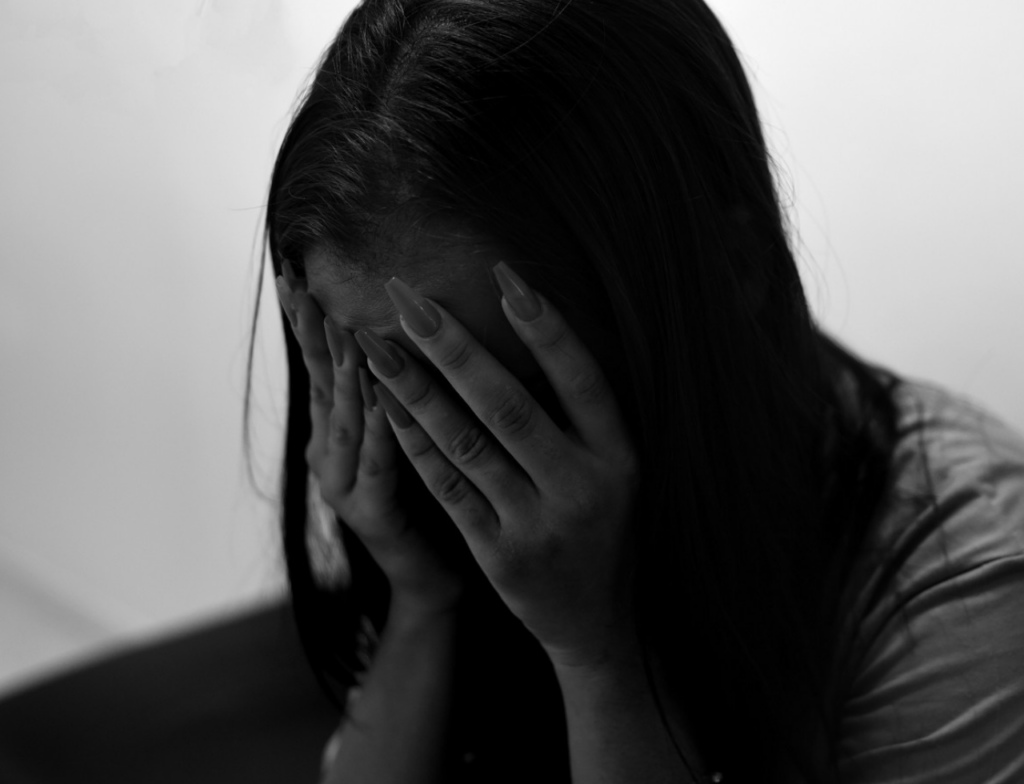 Homem é preso após violência doméstica e ameaças no bairro Laranjinha, em Criciúma