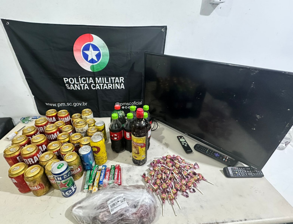 Homem é preso por furto após perseguição na orla de Balneário Arroio do Silva