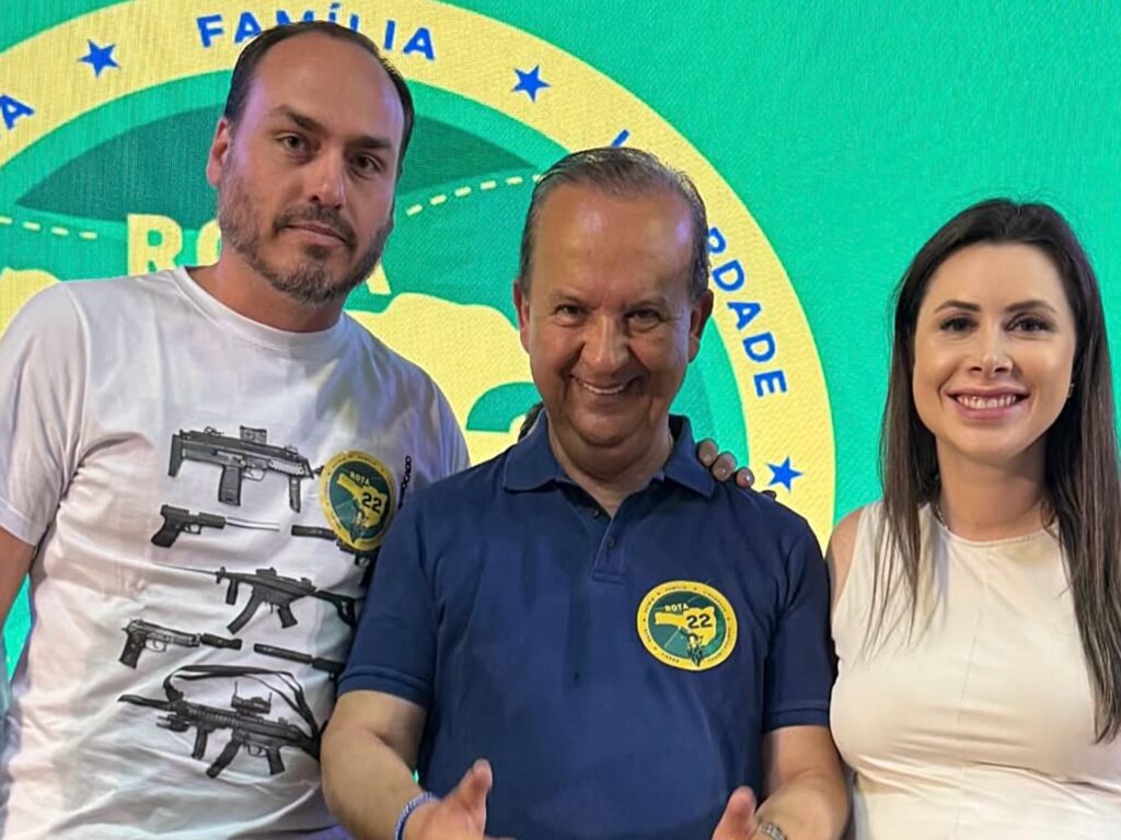 O sinal do almoço de Jorginho e Carlos Bolsonaro
