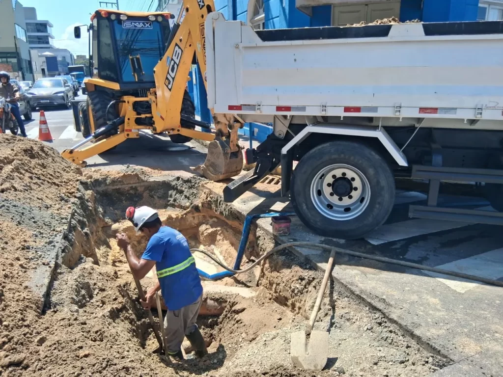 Serviço na rede de abastecimento do Centro de Itajaí pode provocar falta de água nesta quarta-feira