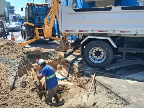Serviço na rede de abastecimento do Centro de Itajaí pode provocar falta de água nesta quarta-feira