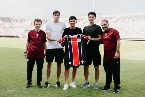 Trio se destaca na base do JEC e acaba promovido para o elenco profissional do clube