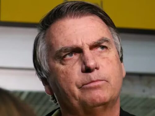 Após passar mal na prisão Bolsonaro passa por exames de sangue e tomografia