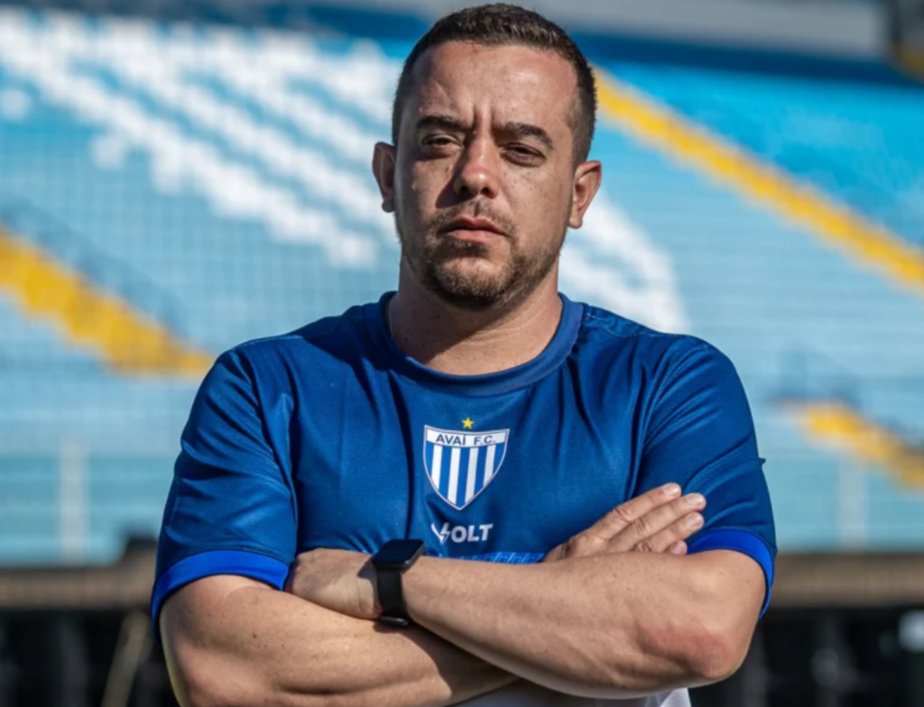 Avaí anuncia Ramon Lima para comandar o Sub-20