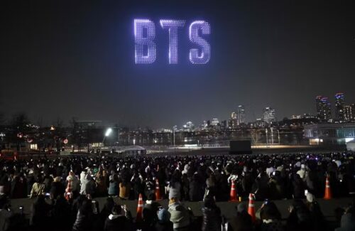 BTS volta aos palcos após 4 anos com show em Seul