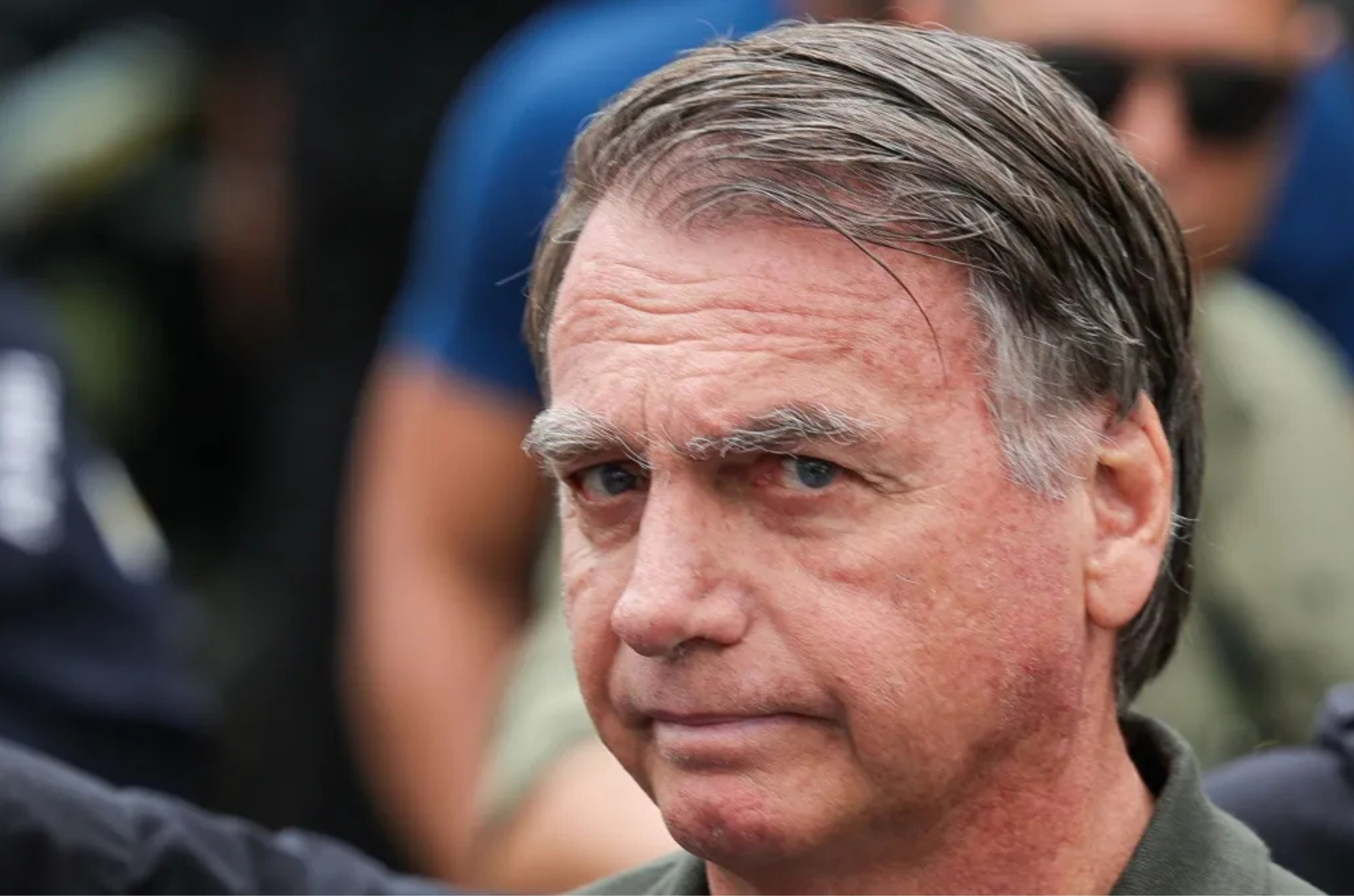 Bolsonaro piora na UTI e médicos acendem alerta sobre estado grave