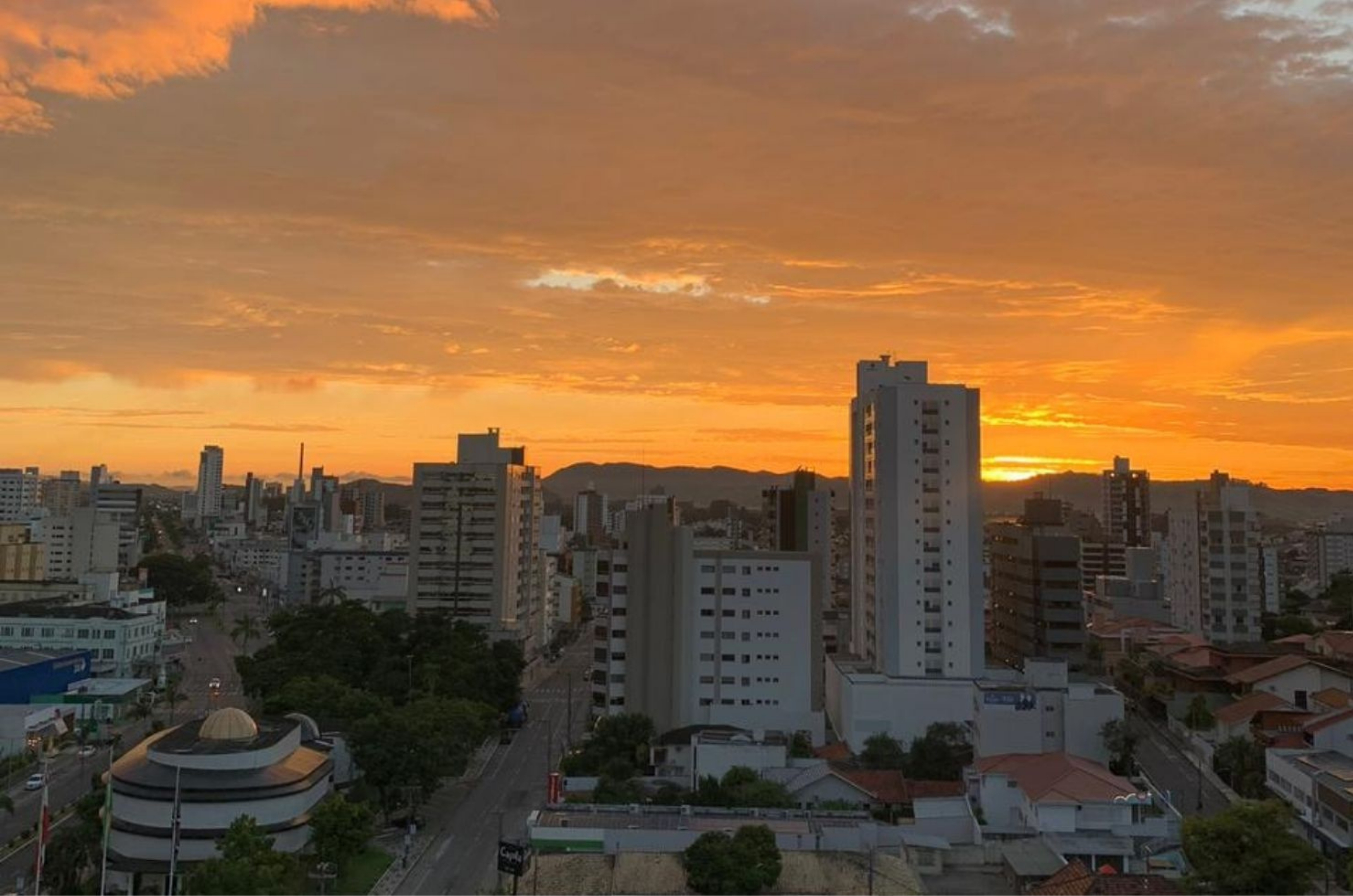 Calor extremo vai castigar SC: temperaturas podem chegar a 38°C no fim de semana
