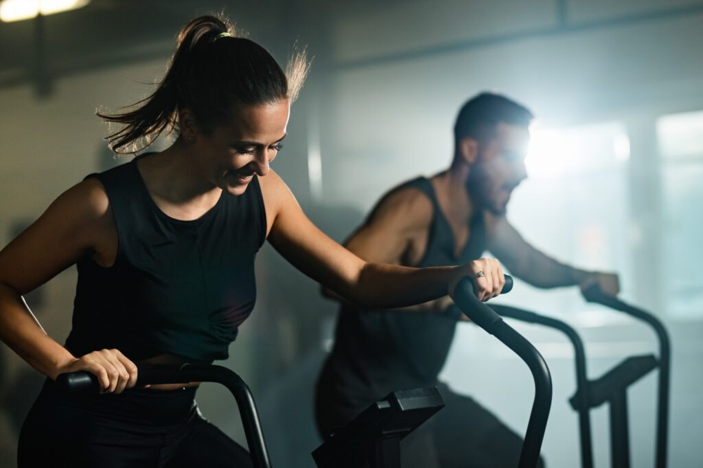 Cardio antes ou depois da musculação? Entenda qual ordem escolher