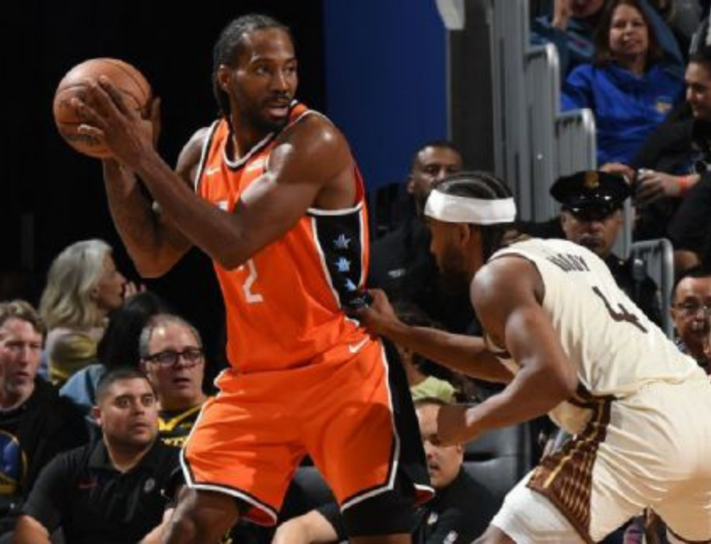 Clippers vencem Warriors fora de casa e encostam na briga pelo play-in da NBA