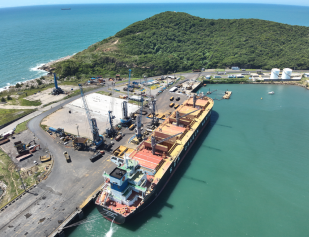Porto de Imbituba realiza primeira exportação brasileira de DDG para a China