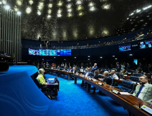 Senado aprova licença-paternidade de 20 dias; regra começa em 2027