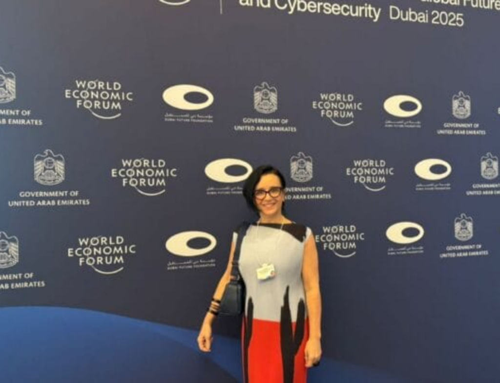 Engenheira catarinense une inovação industrial e dança na carreira