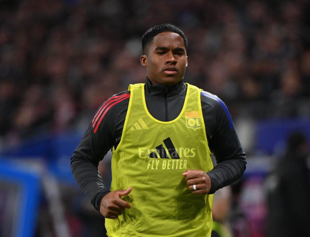 Com Endrick começando no banco, Lyon empata com Paris FC e amplia jejum na Ligue 1. Foto: Sylvain Thomas/FEP/Icon Sport