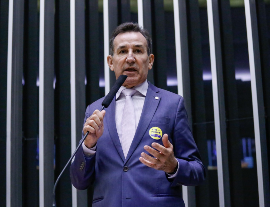 Deputado catarinense propõe tornozeleira eletrônica para agressores de mulheres