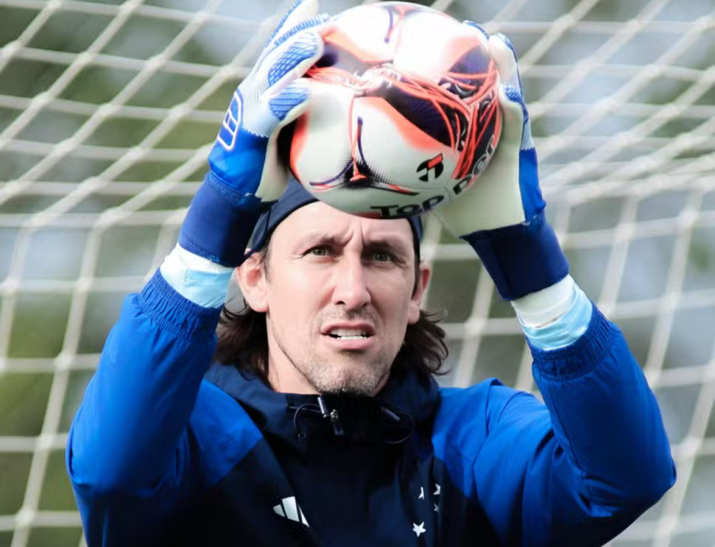 Goleiro Cássio sofre lesão no joelho e passará por cirurgia